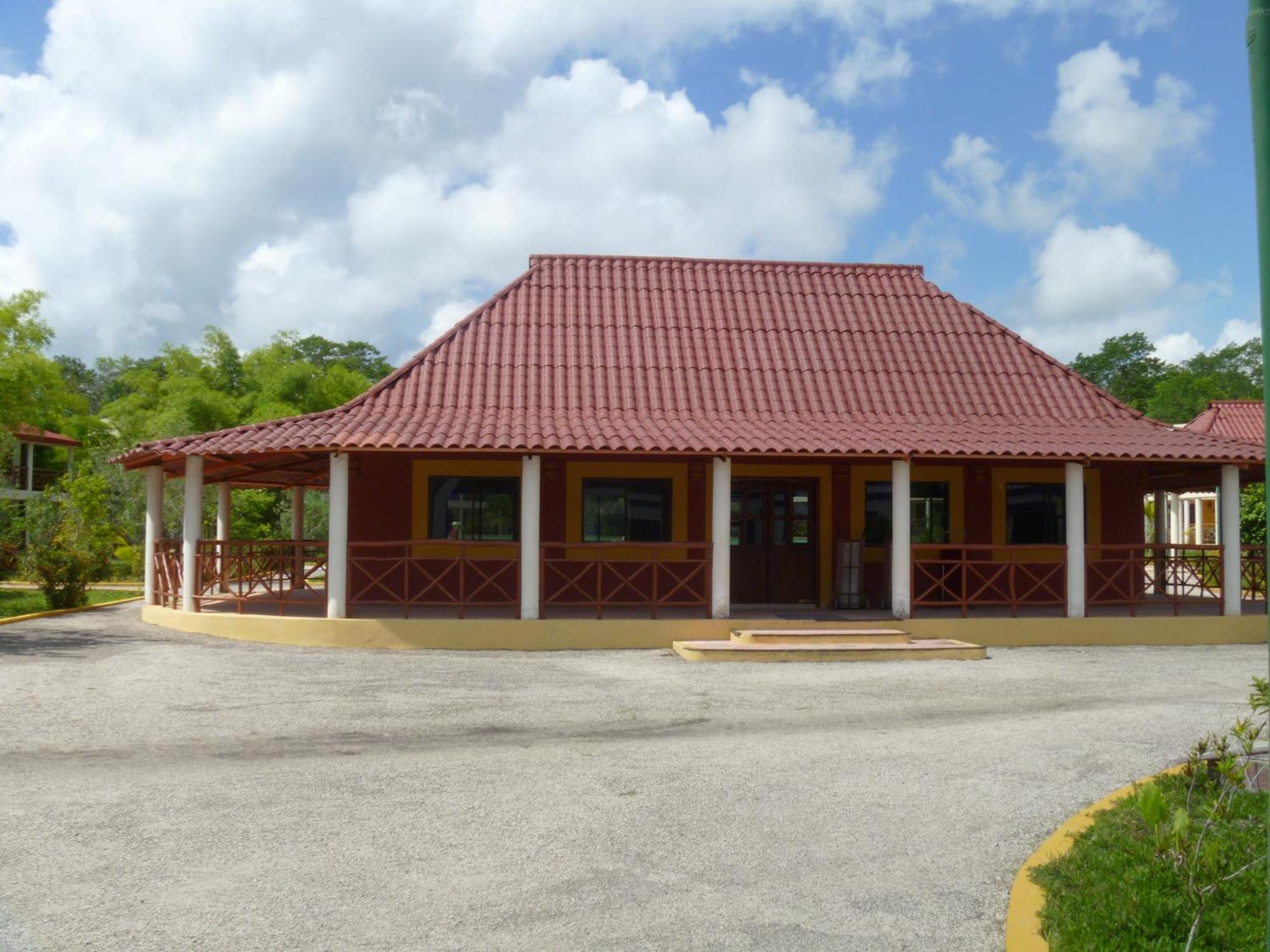 Hotel Debliz Xpujil Exterior photo