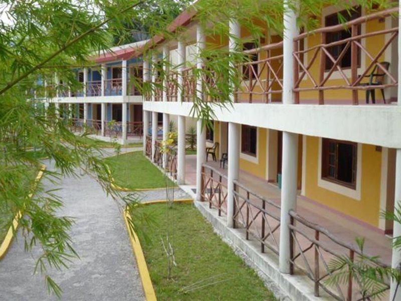 Hotel Debliz Xpujil Exterior photo